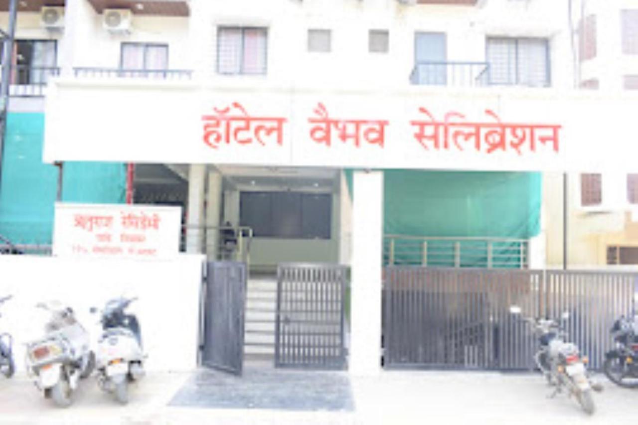 Hotel Vaibhav,Akola 외부 사진