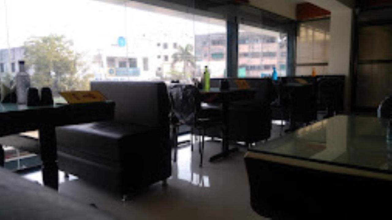 Hotel Vaibhav,Akola 외부 사진